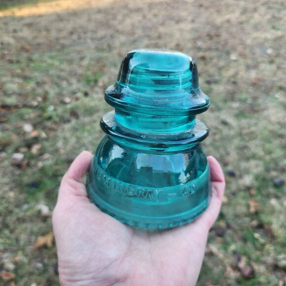 Vintage Hemingray-42 Green Glass Insulator - Picture 6 of 7